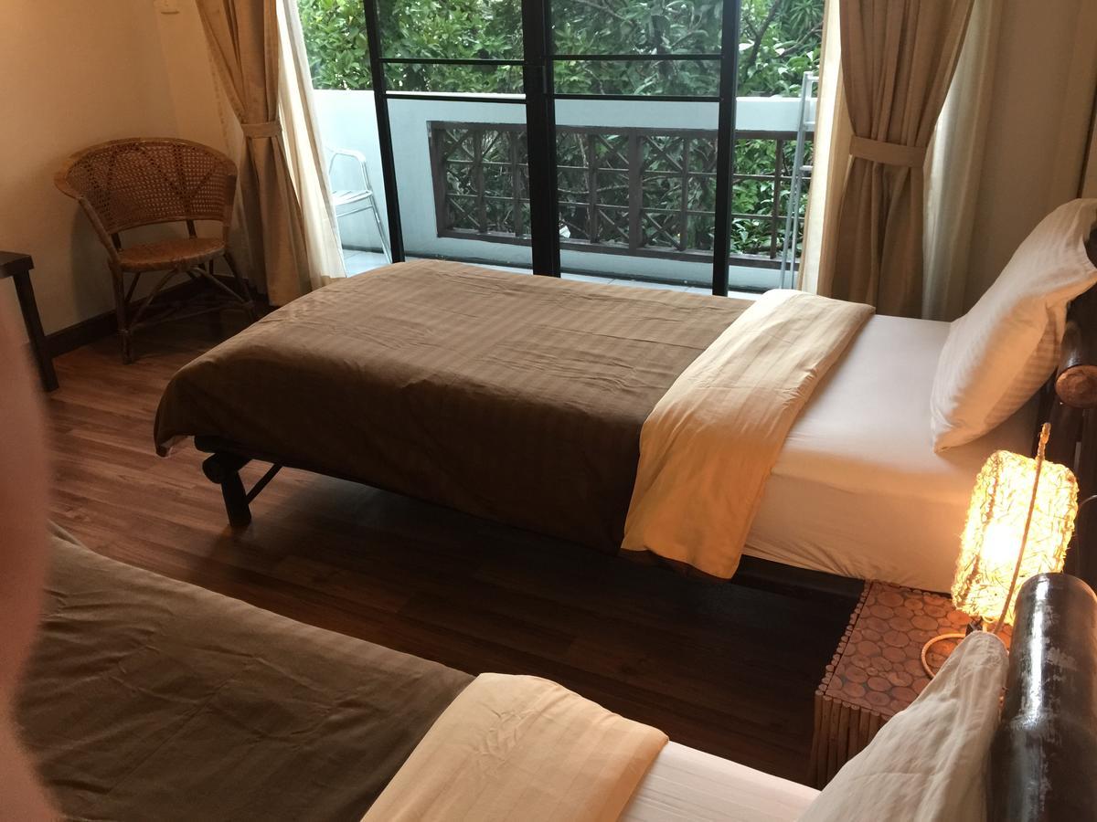 Отель Lamphuhouse Bangkok - Sha Extra Plus Certified Экстерьер фото